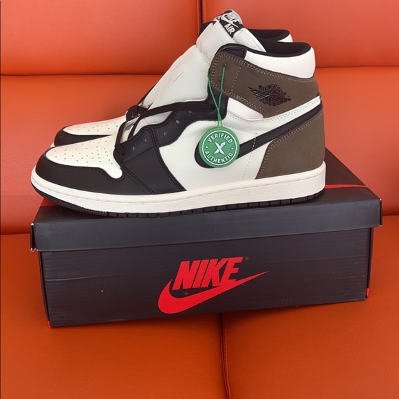 Jordan 1 High Mocha